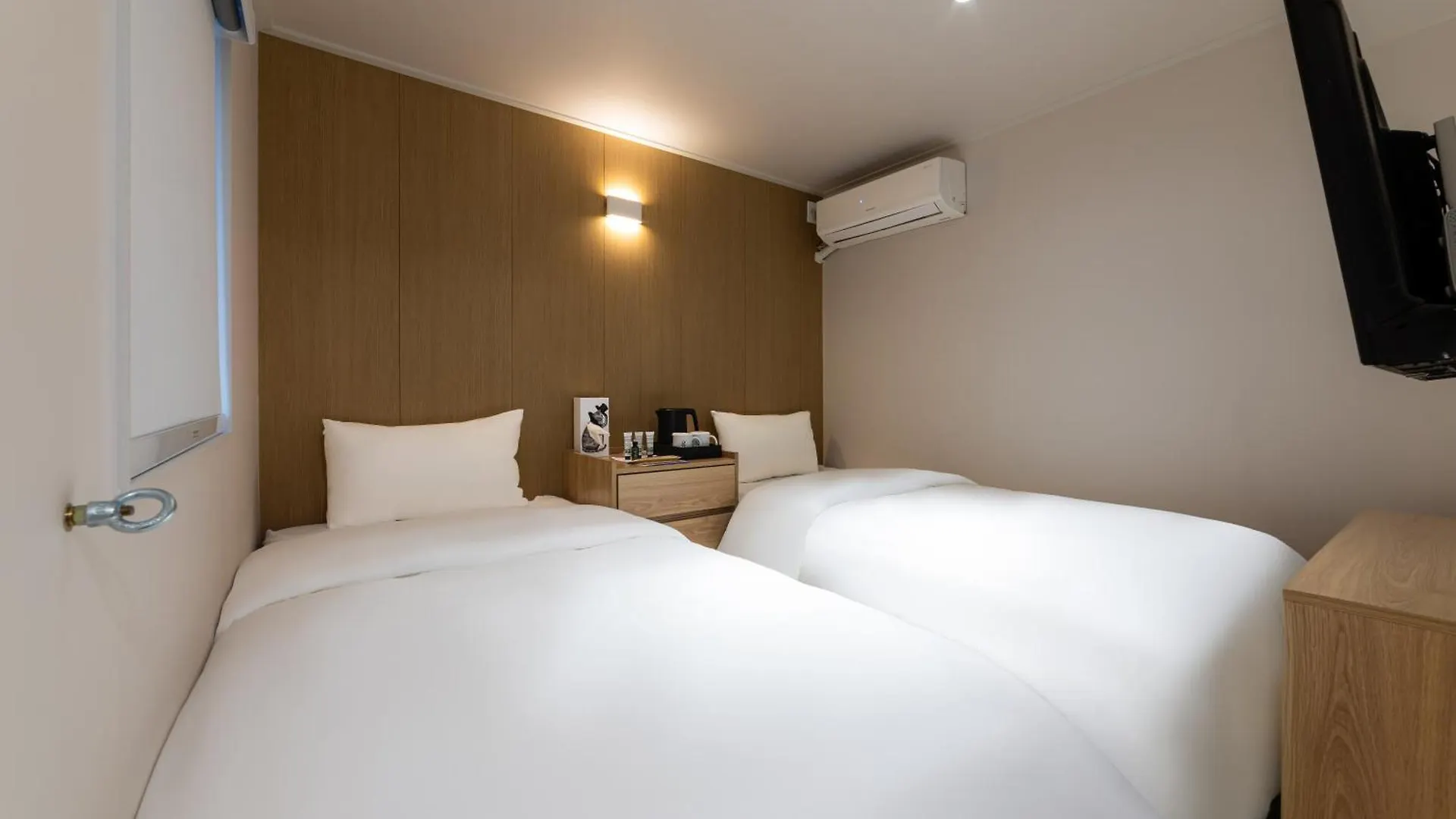 Bread Hill Hotel Jongno Seoul 2*,